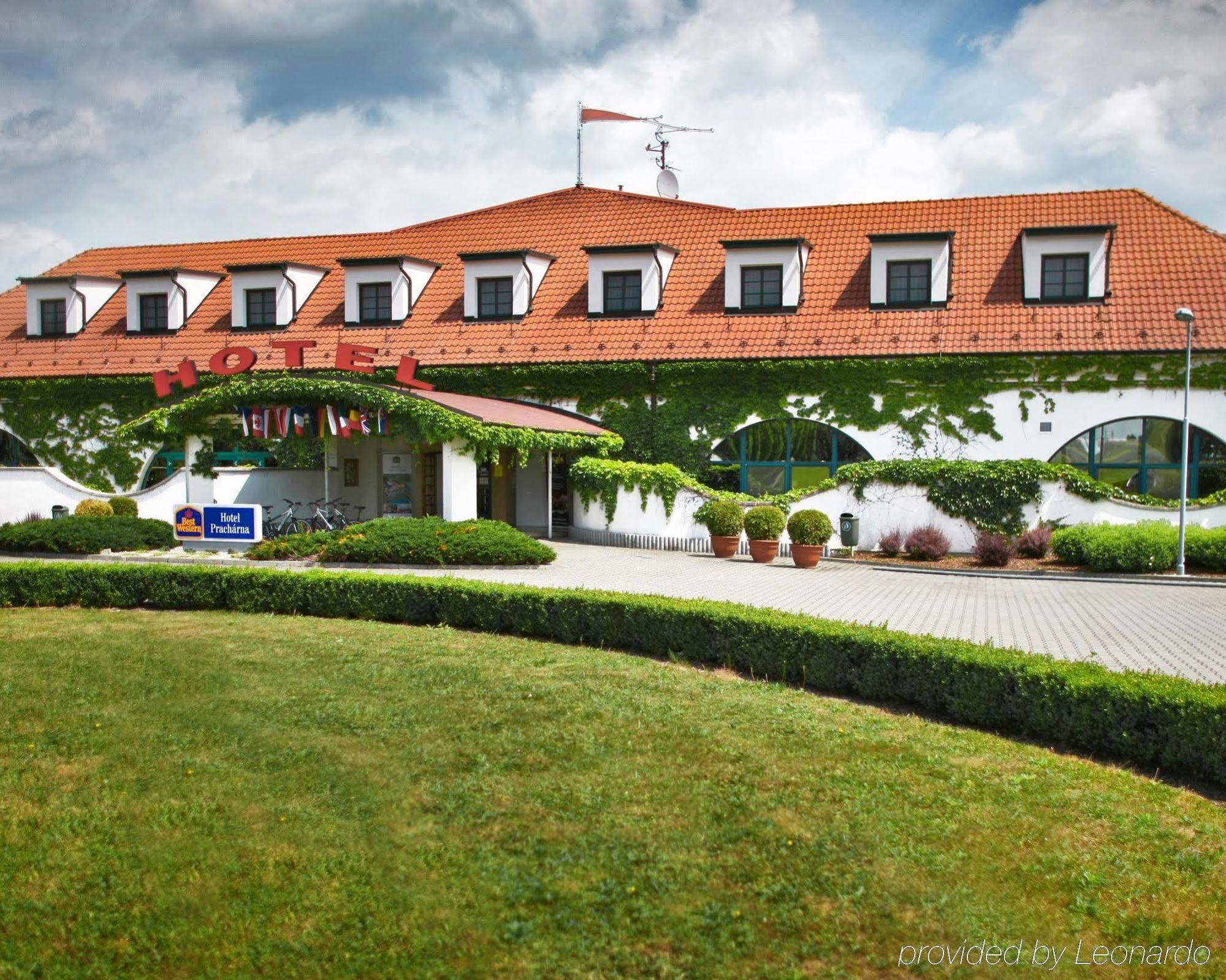 Pracharna Park Hotel أولوموك المظهر الخارجي الصورة